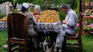 آموزش پخت سیمیت نان های حلقه ای کنجدی ترکی سنتی