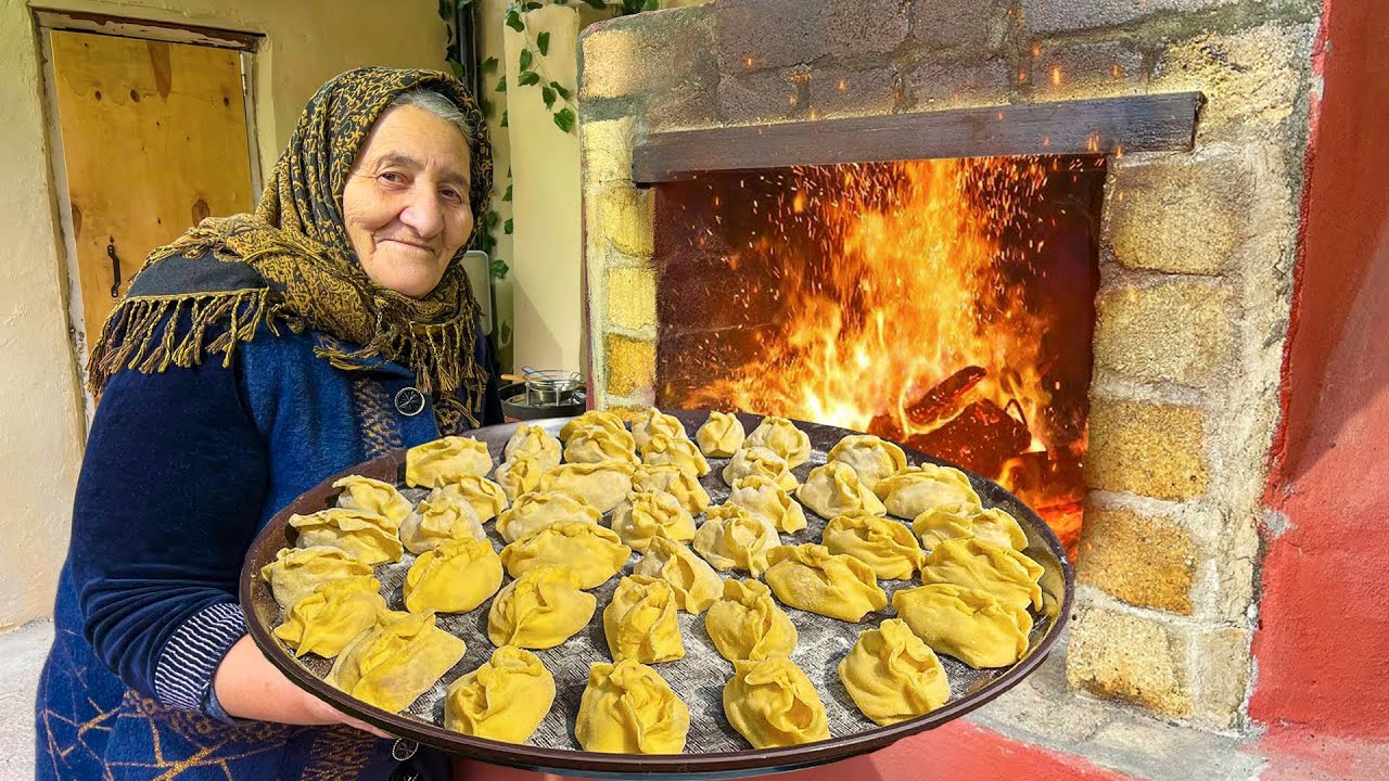 دستور غذای معروف ترکی از خمیر و گوشت چرخ کرده (مانتی) در روستا! | زندگی روستایی
