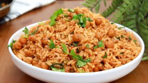 دستور پخت برنج با نخود که هم سریع و آسان است و هم طعم خوشمزه ای دارد